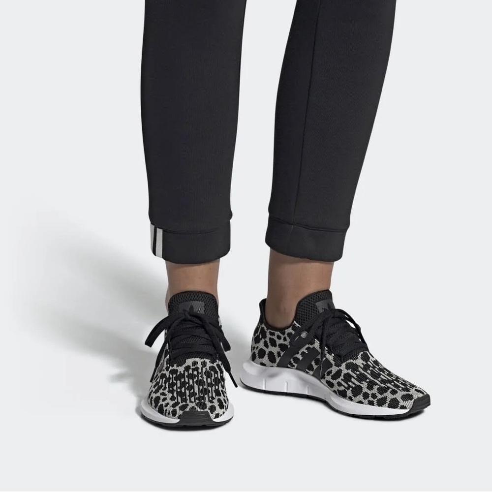 Adidas- Swift Run Leopard Print women’s